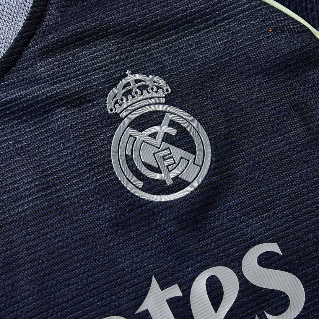 Camiseta Auténtica Huijsen #24 Real Madrid 2025/26 Segunda Equipación - Versión Jugador - Vista 6
